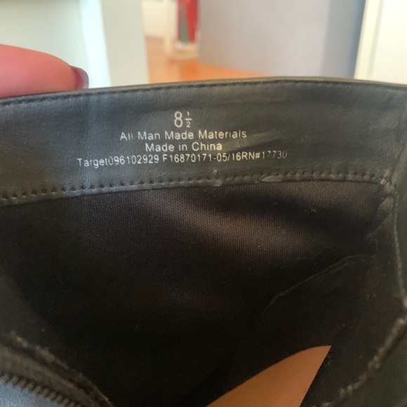 Black booties - Picture 2 of 6